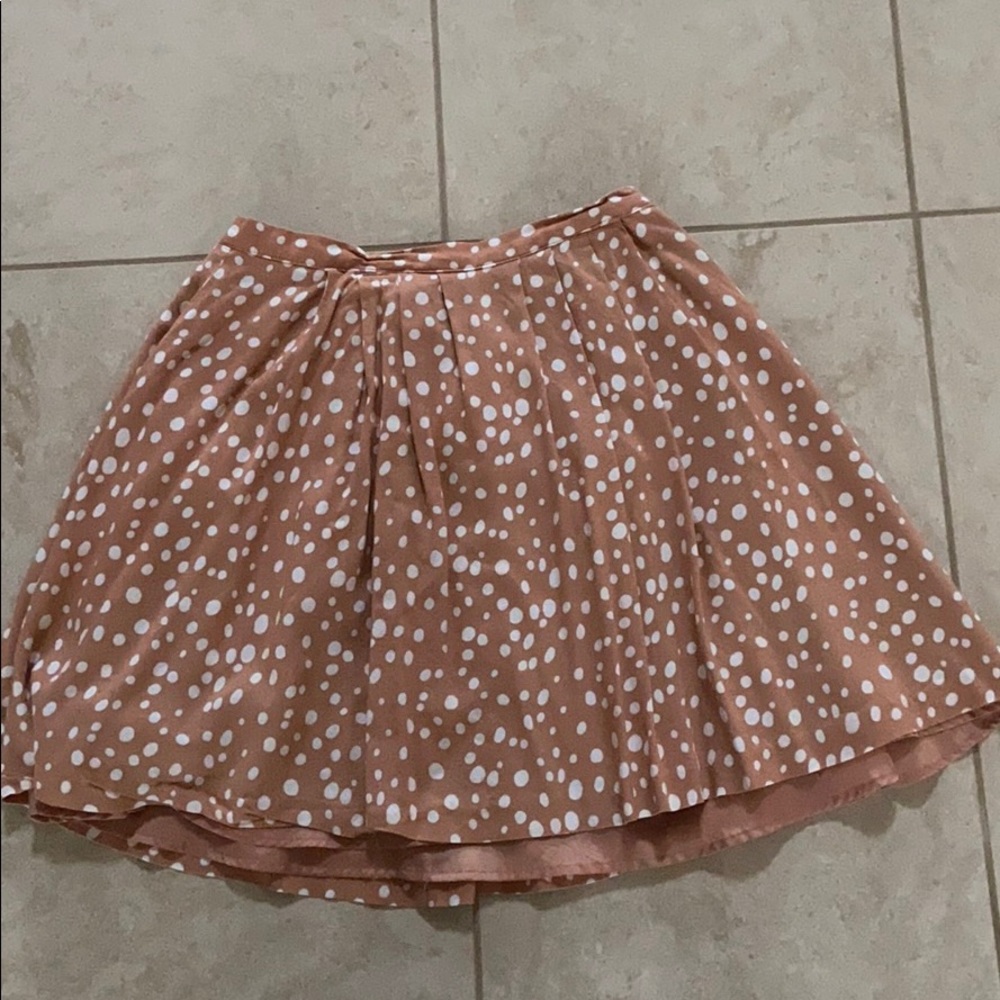 Small mid length skirt